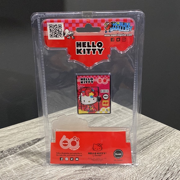 NEW: World’s Smallest Pop Culture Micro Figures: Hello Kitty in Dress - Figure - Picture 2 of 11